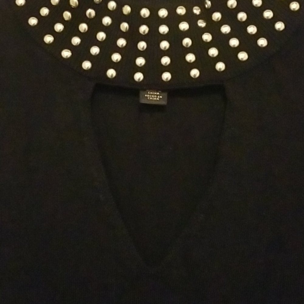 Blouse/Sweater - Picture 2 of 6